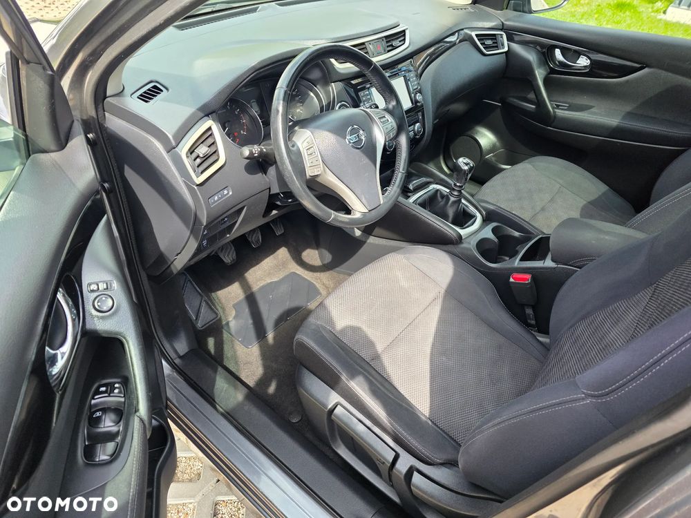 Nissan Qashqai 1.2 DIG-T N-Vision - 6