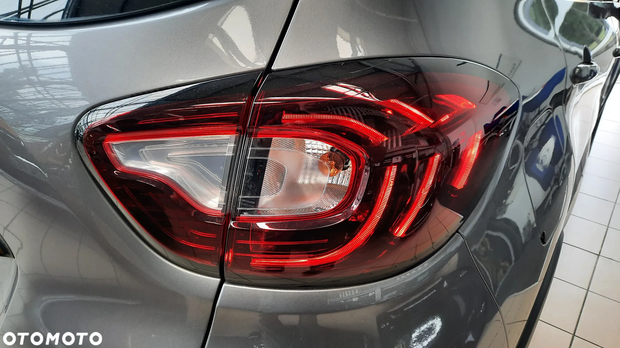 Renault Captur TCe 150 GPF INTENS - 8