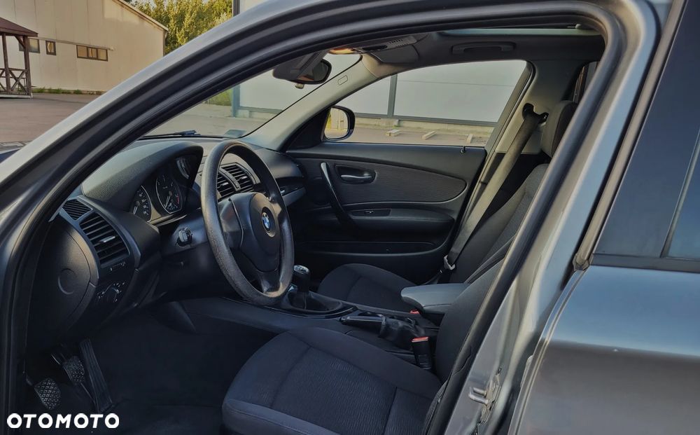 BMW Seria 1 118d - 12