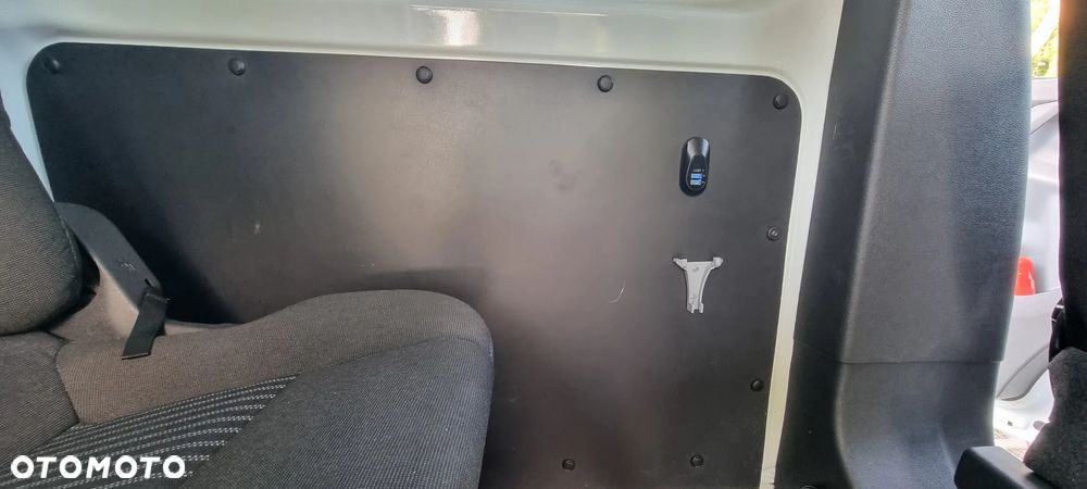 Ford Transit Custom - 13