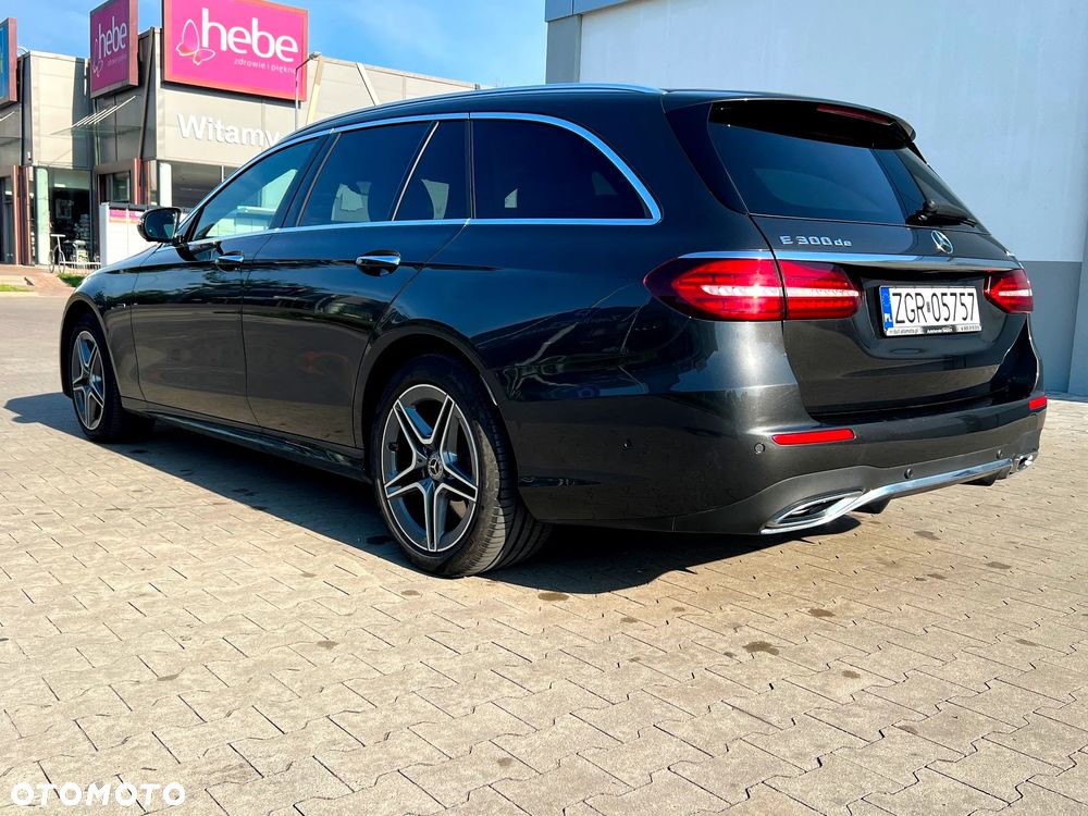 Mercedes-Benz Klasa E 300 de 4Matic 9G-TRONIC AMG Line - 9