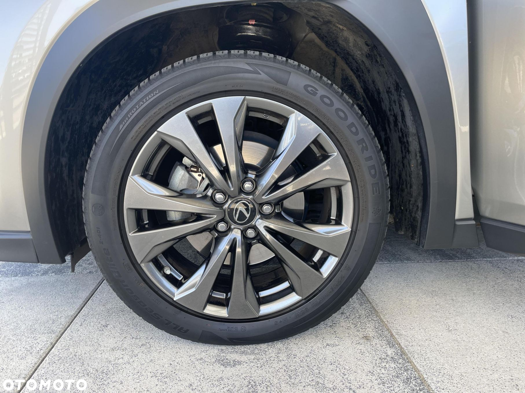 Lexus UX - 18