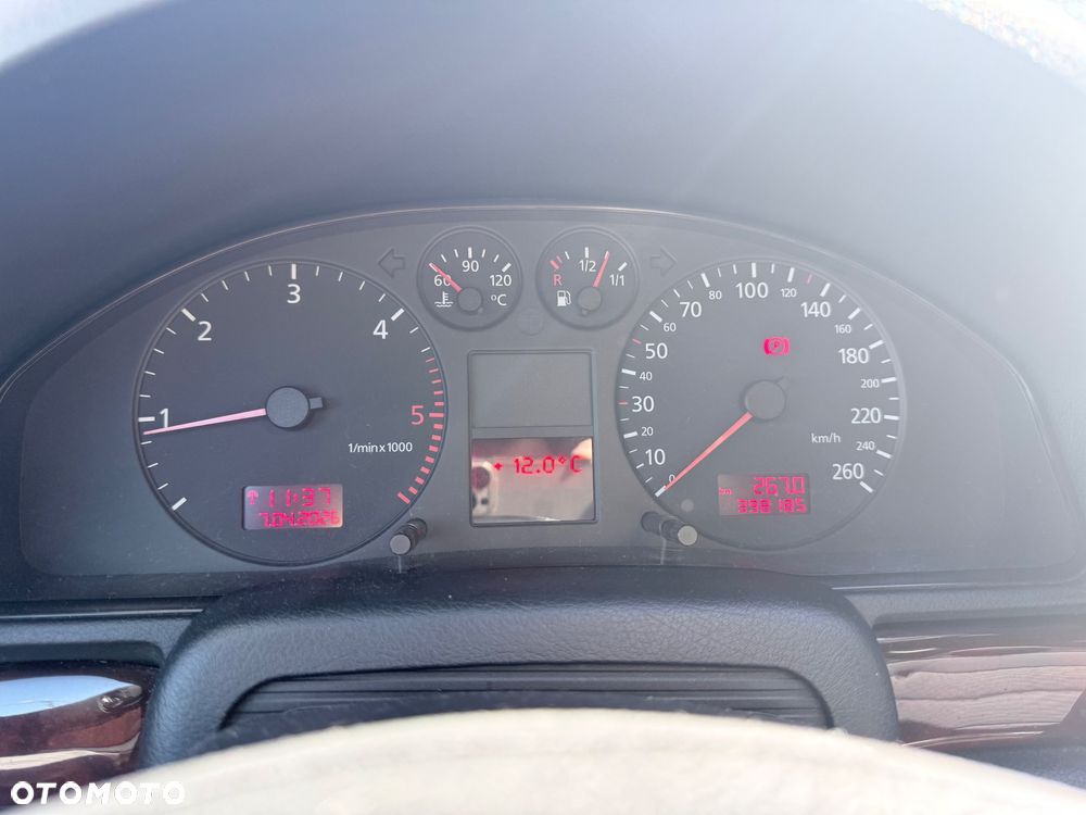 Audi A4 Avant - 9