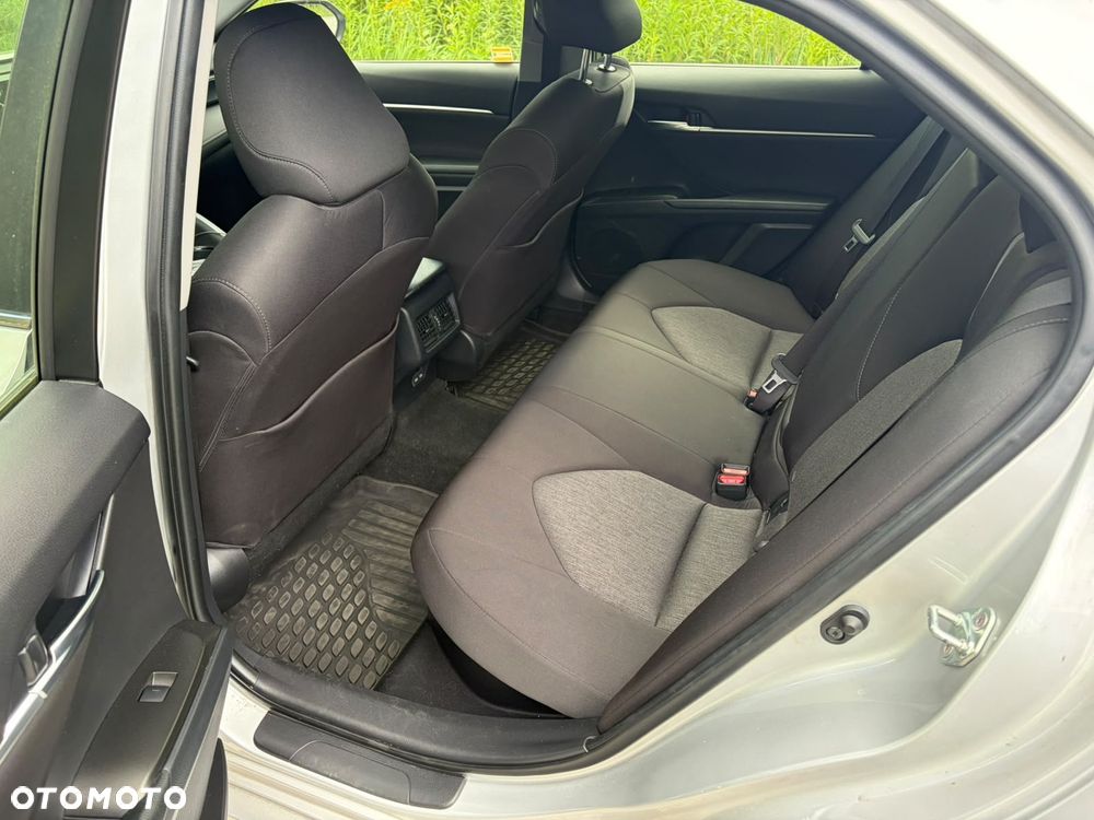 Toyota Camry 2.5 Hybrid Comfort CVT - 15