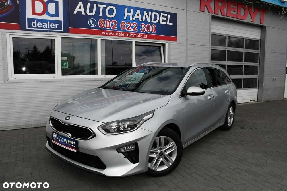 Kia Ceed - 11