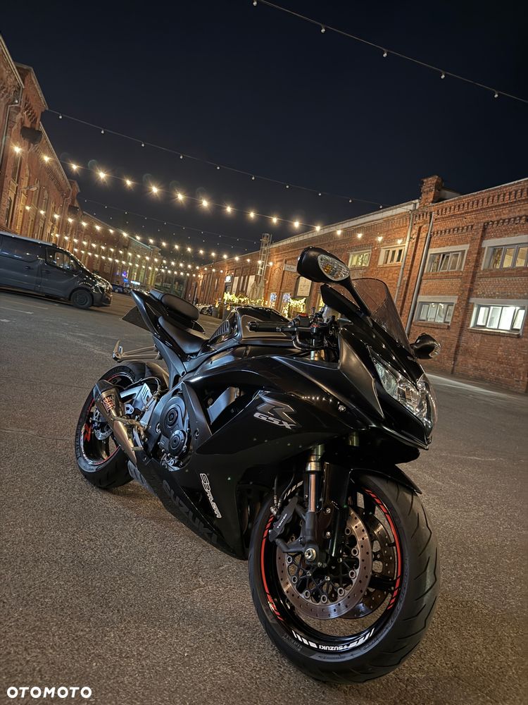 Suzuki GSX-R - 1
