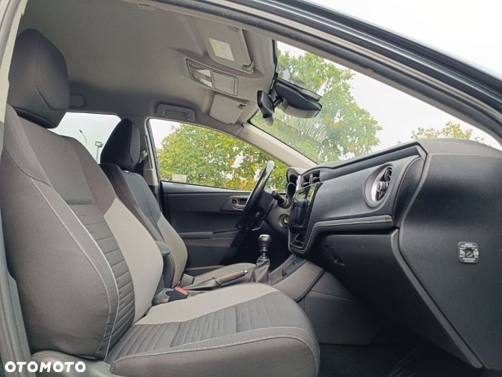 Toyota Auris 1.6 Comfort - 26