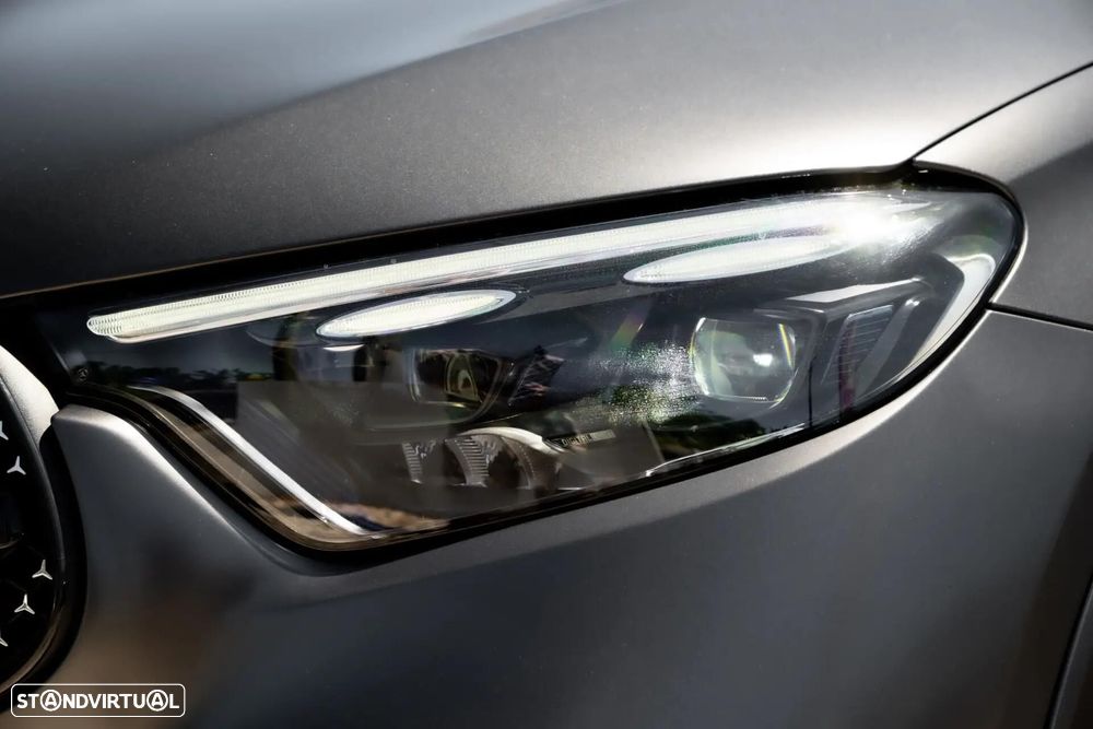 Mercedes-Benz GLC 300 de Coupe 4Matic 9G-TRONIC AMG Line Advanced - 39