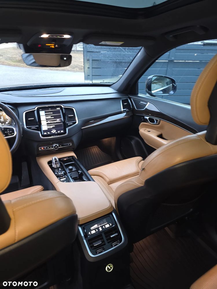 Volvo XC 90 - 29