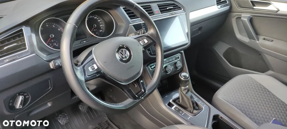 Volkswagen Tiguan 1.4 TSI BMT ACT Comfortline - 18