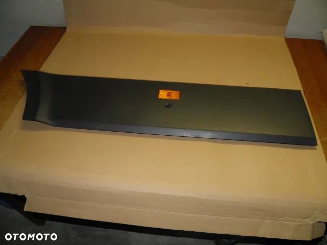 LISTWA PRAWA MAN TGE VW CRAFTER 2022r