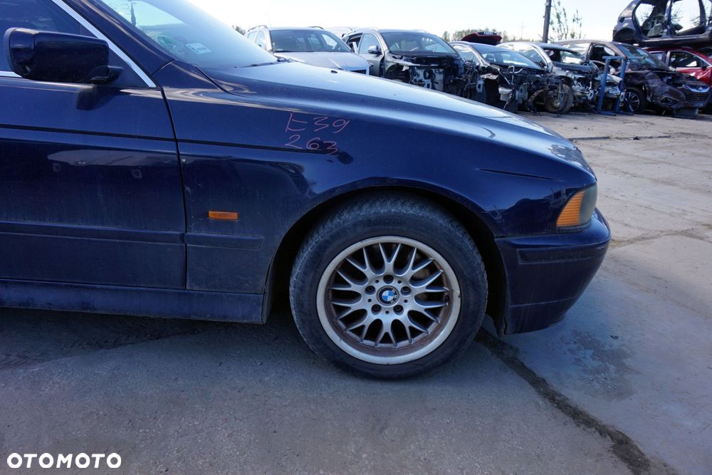 MASKA ZDERZAK BŁOTNIKI LAMPY 5 E39 263  BMW 1995-2000 GRANATOWY PRZÓD KOMPLETNY - 16