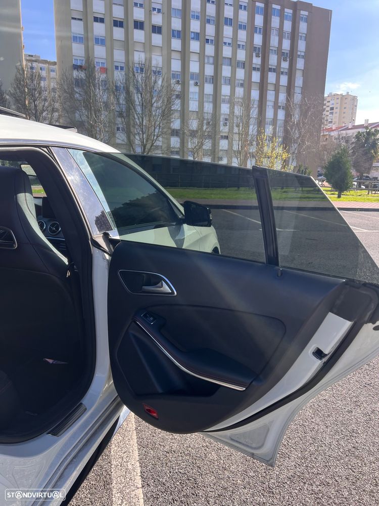 Mercedes-Benz CLA 220 d Shooting Brake AMG Line Aut. - 41