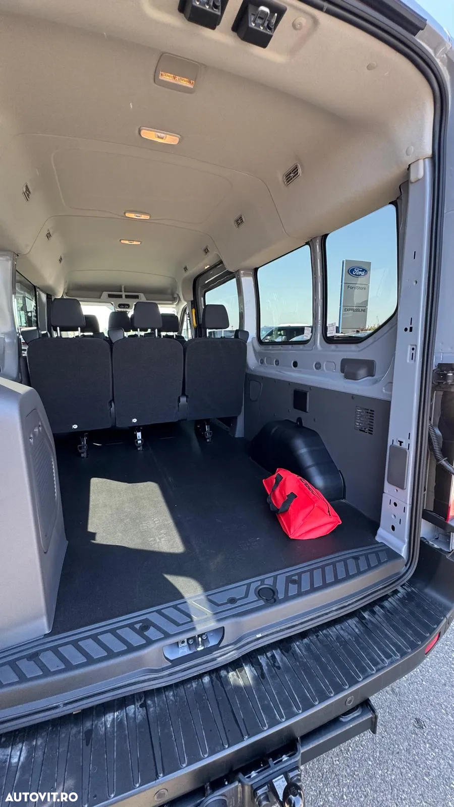 Ford Transit 310 2.0 EcoBlue 150 CP L3H2 Kombi FWD 8AT Trend - 14