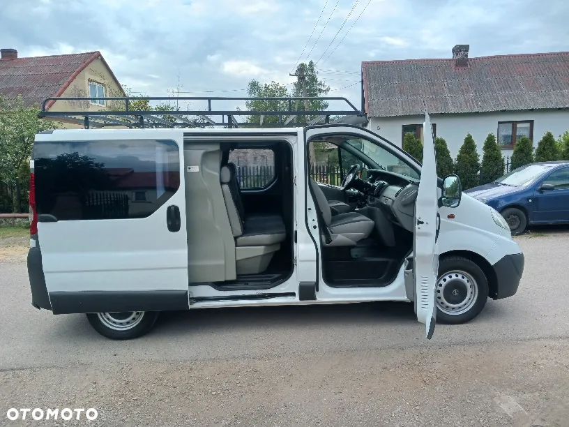Opel Vivaro - 11