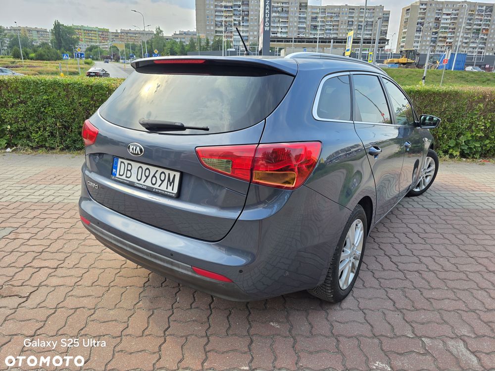 Kia Ceed 1.6 GDI ISG Dream Team Edition - 35