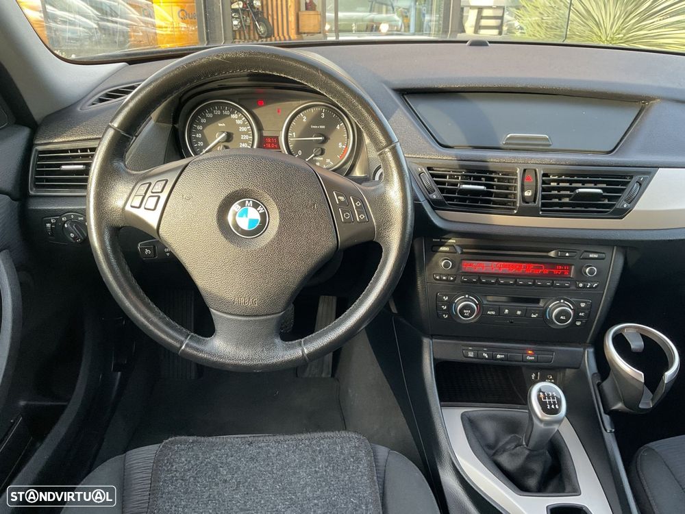 BMW X1 18 d sDrive - 26