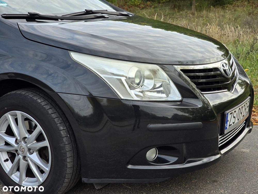 Toyota Avensis 1.6 Premium - 7