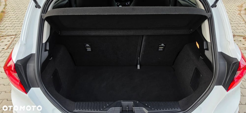 Ford Fiesta - 32