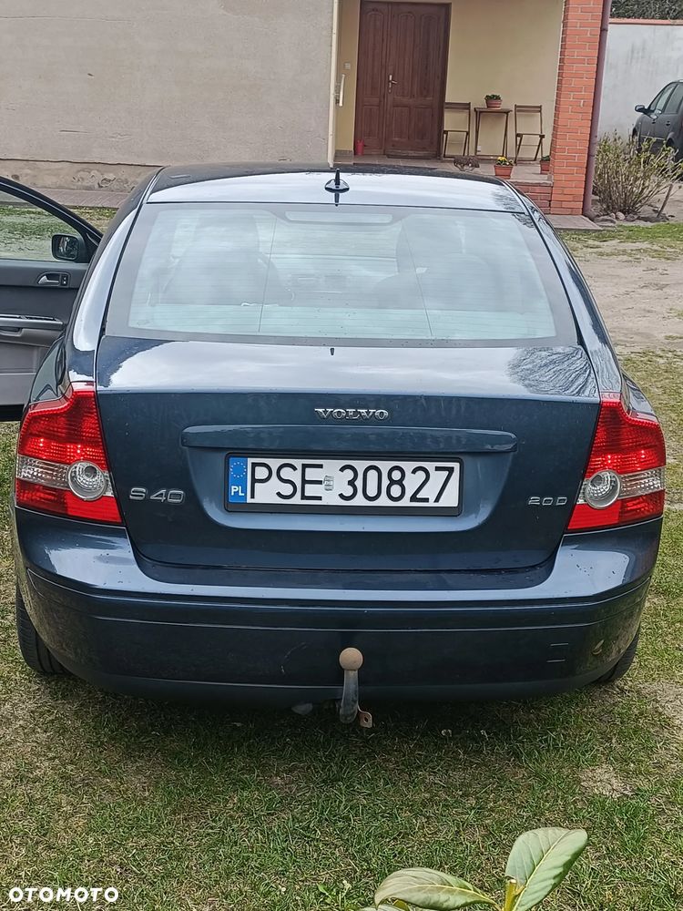 Volvo S40 2.0D Momentum - 4