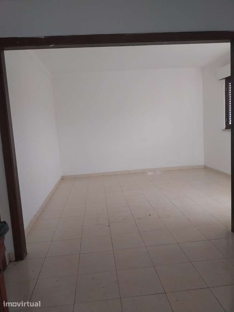 Moradia T4, alcobertas - Grande imagem: 4/15