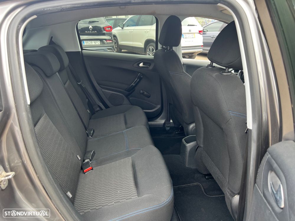 Peugeot 208 1.6 BlueHDi Style - 20