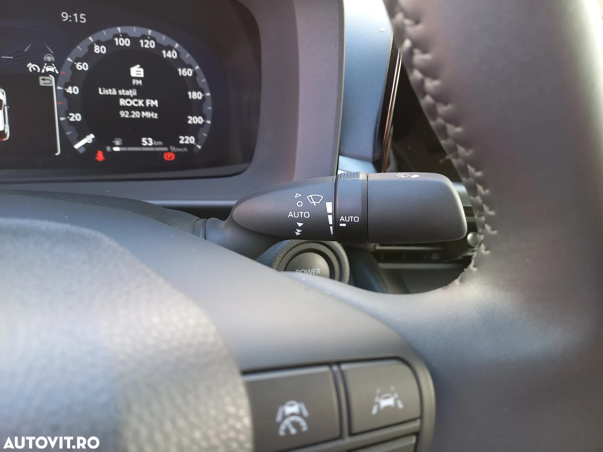 Toyota C-HR 1.8 HEV 140 CP 4x2 CVT Dynamic - 18