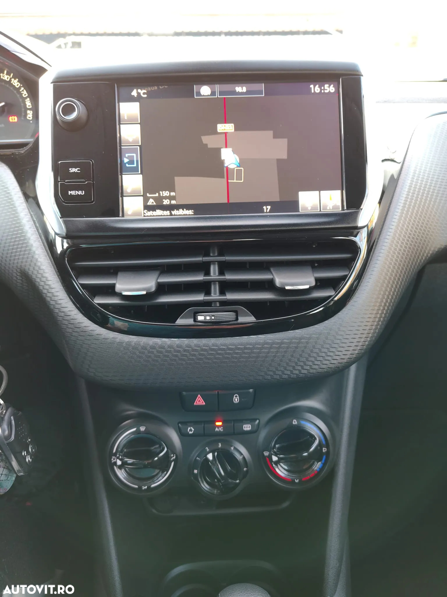 Peugeot 208 1.2 L PureTech Turbo Allure Aut. - 4