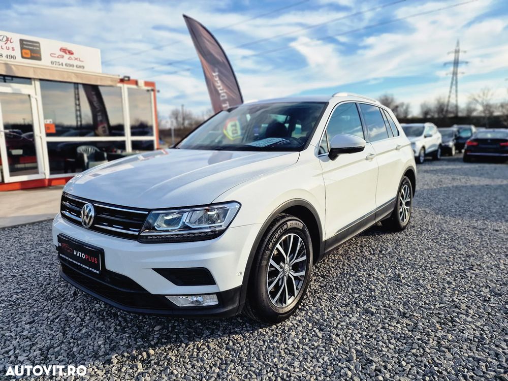 Volkswagen Tiguan - 1
