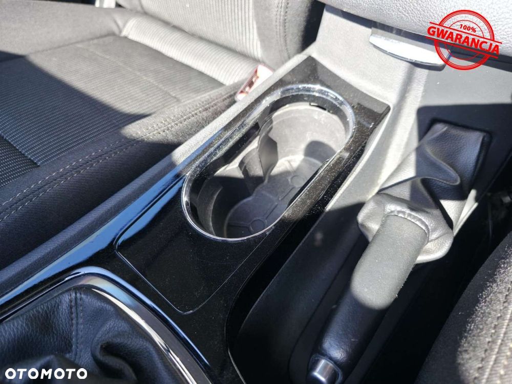 Ford Mondeo - 34