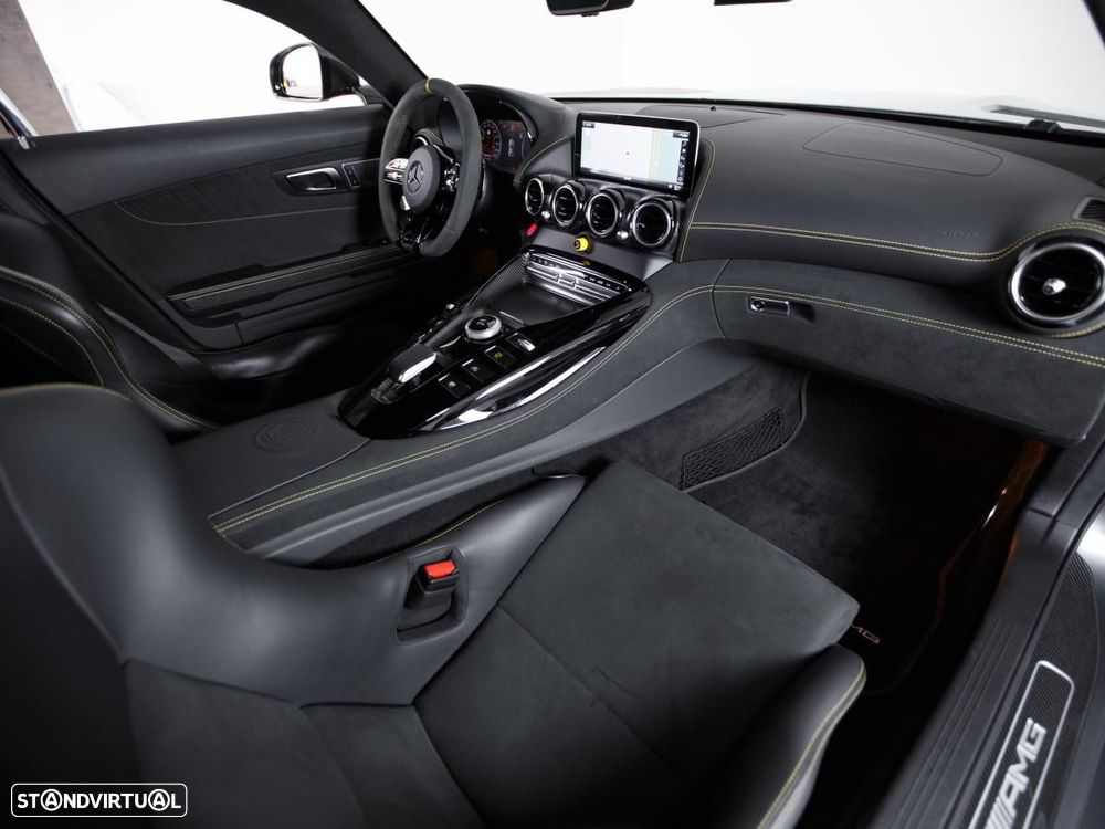 Mercedes-Benz AMG GT R - 9