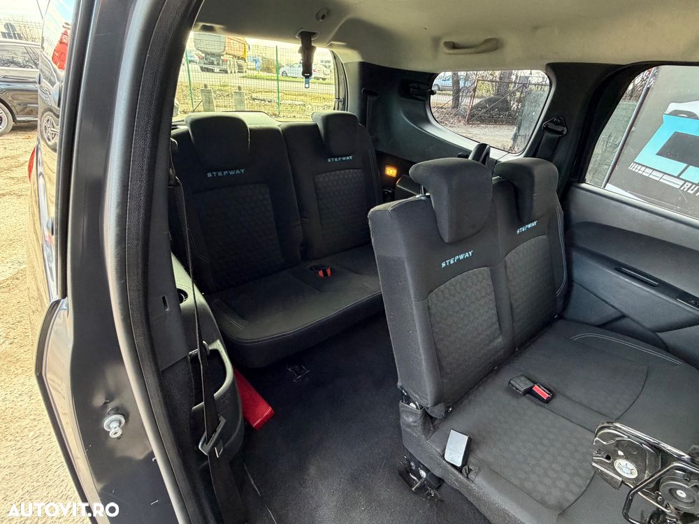 Dacia Lodgy 1.5 dCi Stepway - 8