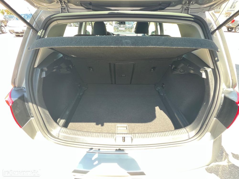 Volkswagen Golf 1.6 TDi GPS Edition — fotografia 7