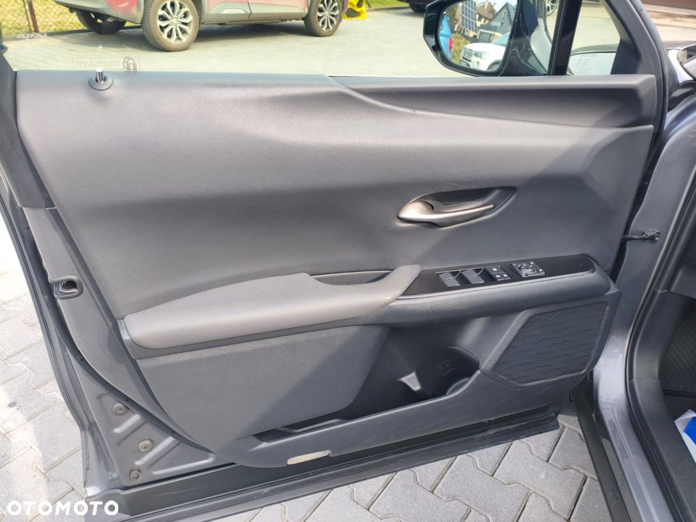 Lexus UX 250h GPF Business Edition AWD - 13