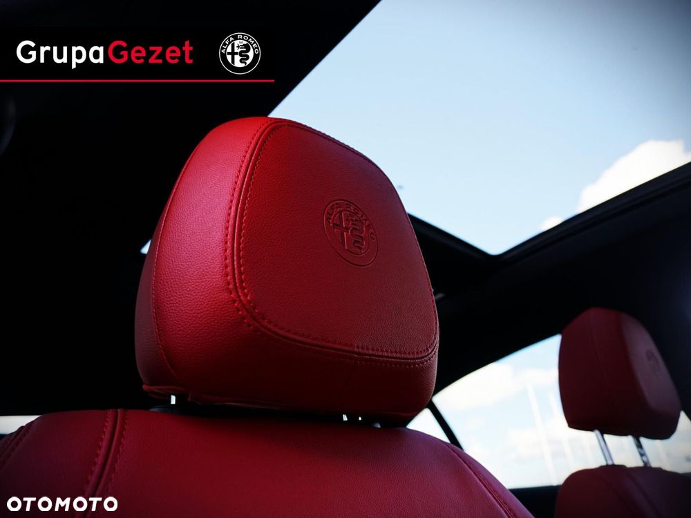 Alfa Romeo Stelvio - 8