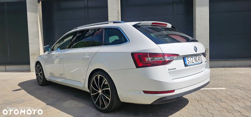 Skoda Superb 2.0 TDI 4x4 Style DSG - 3