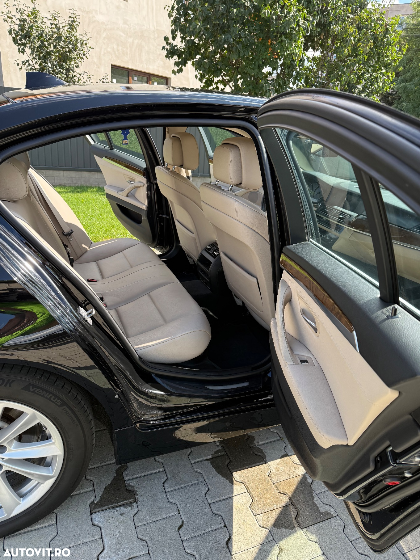 BMW Seria 5 525d xDrive - 8
