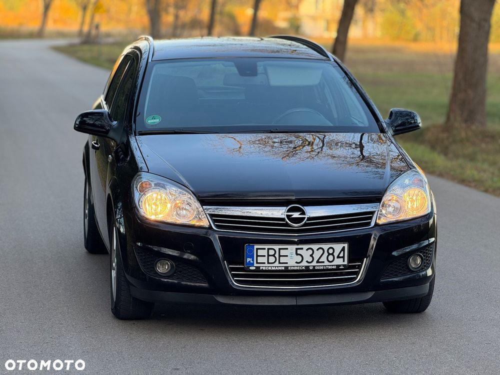 Opel Astra 1.6 Caravan Innovation - 9