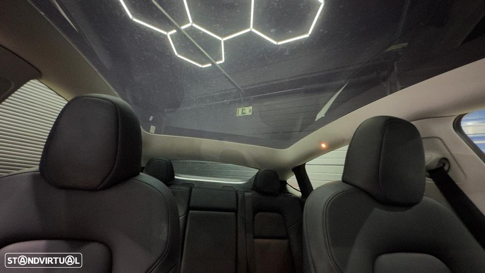 Tesla Model Y Performance Tração Integral - 33