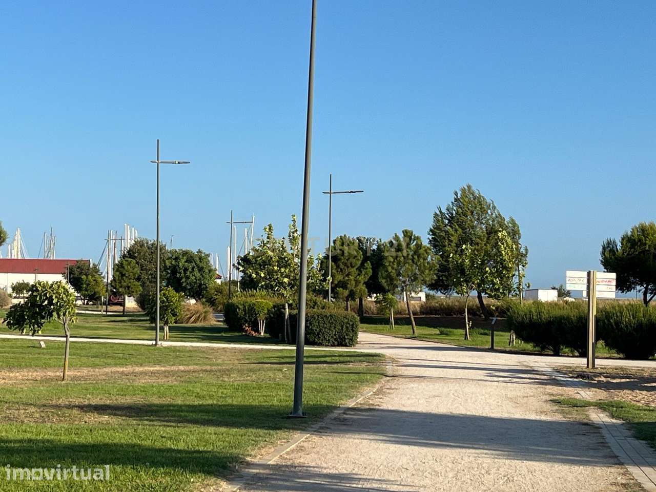 Terreno  para Construção no Parque Ribeirinho de Faro, junto á Ecovia. - Grande imagem: 5/15