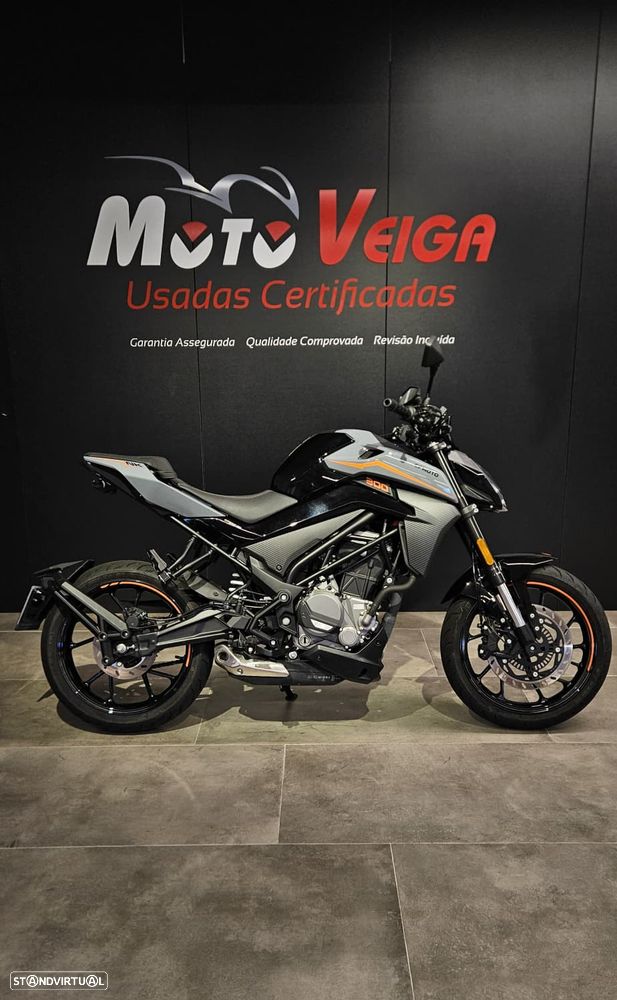 CF Moto 300NK - 1