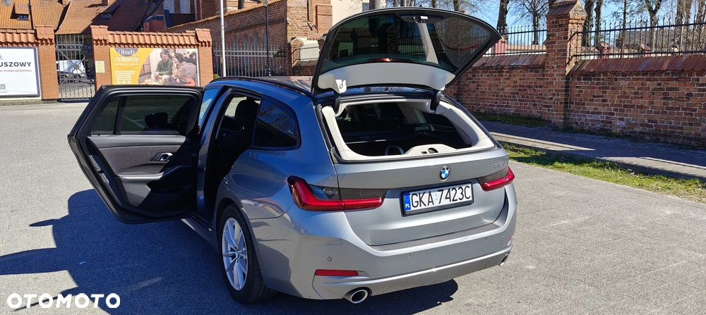 BMW Seria 3 318d MHEV - 10