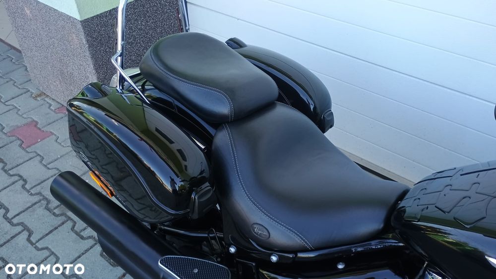 Suzuki Intruder - 7