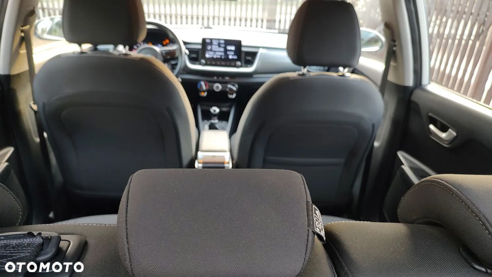 Kia Stonic 1.2 L Business Line - 11