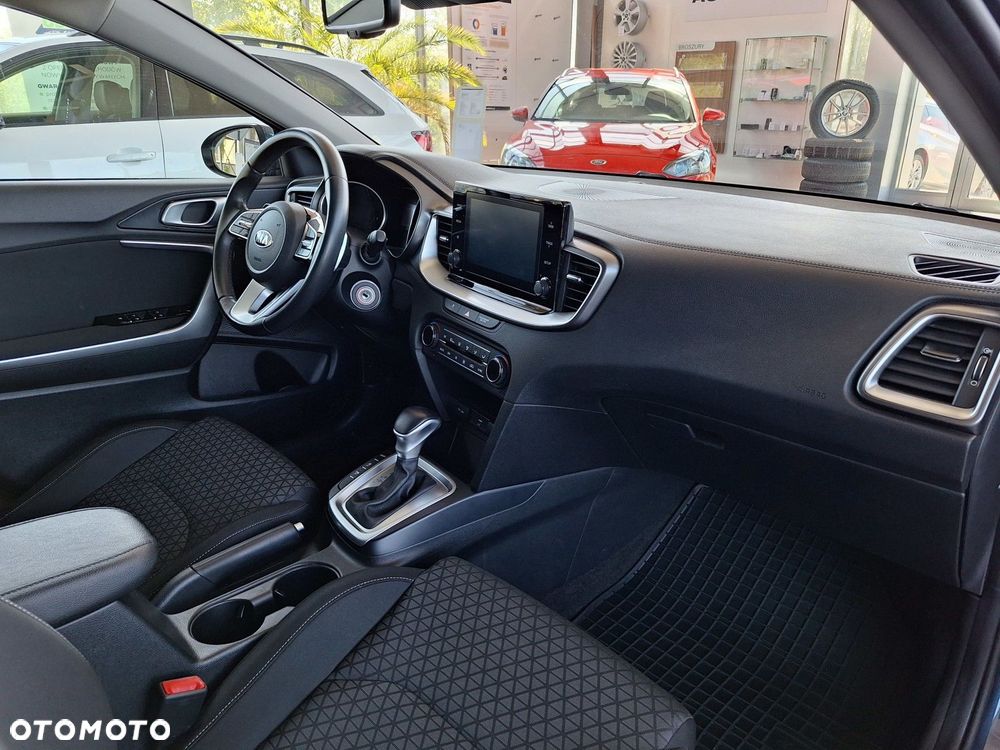 Kia Ceed 1.4 T-GDI M DCT - 16