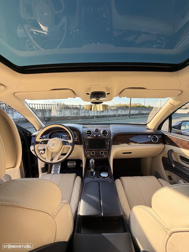 Bentley Bentayga Azure - 7