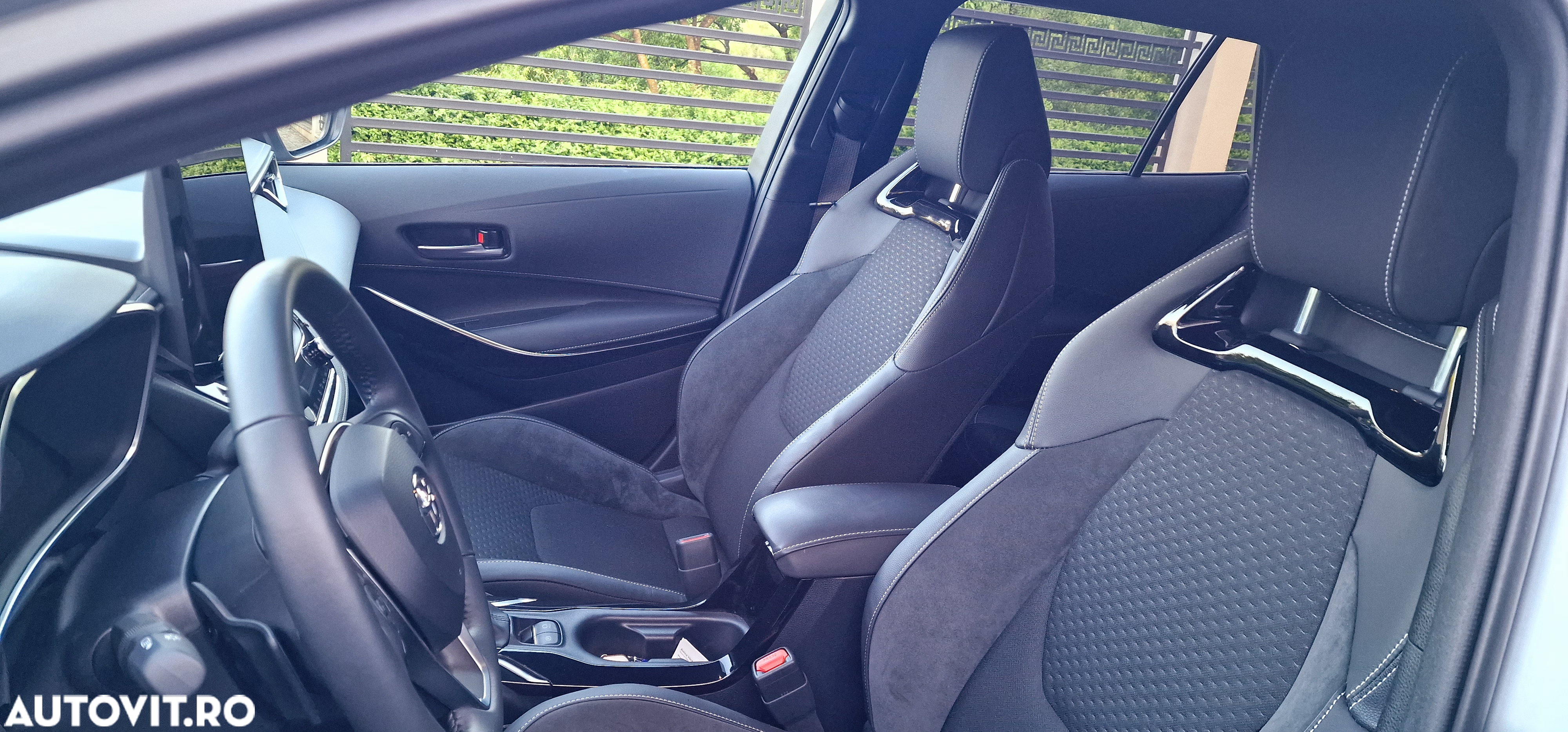 Toyota Corolla 2.0 HSD Exclusive - 7