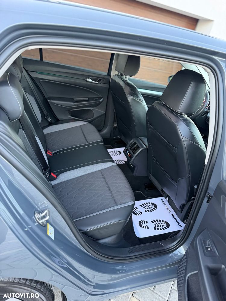 Volkswagen Golf - 21