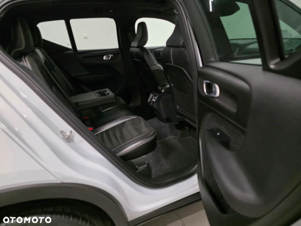 Volvo XC 40 D3 R-Design - 31