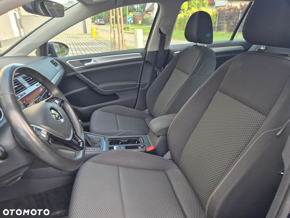 Volkswagen Golf 1.0 TSI BMT Trendline - 17